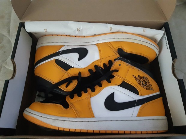 Jordan 1 taxi