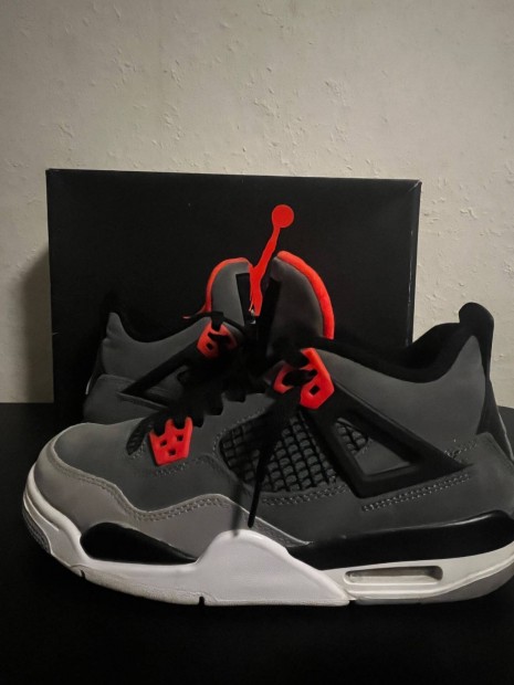 Jordan 4 Infrared