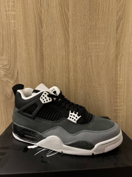 Jordan 4 Retro Fear