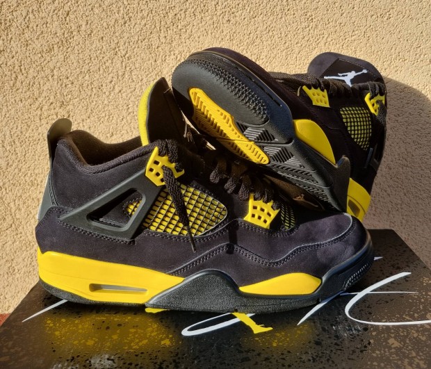 Jordan 4 Retro Yellow Thunder Legolcsbb NBA Bulls