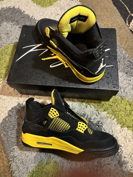 Jordan 4 yellow thunder