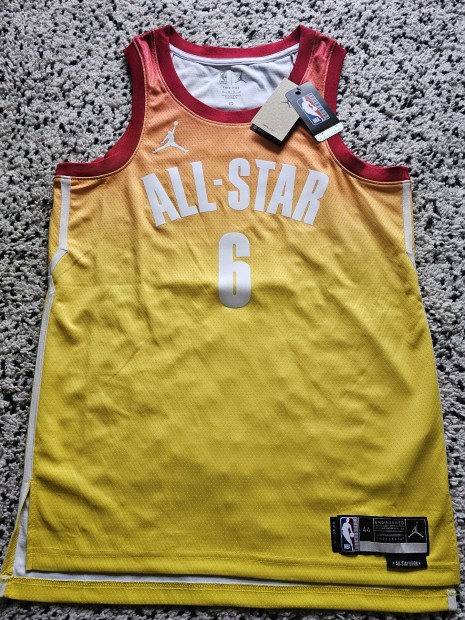 Jordan NBA mez Lebron James M s XL-es mretben. NBA All-Stars