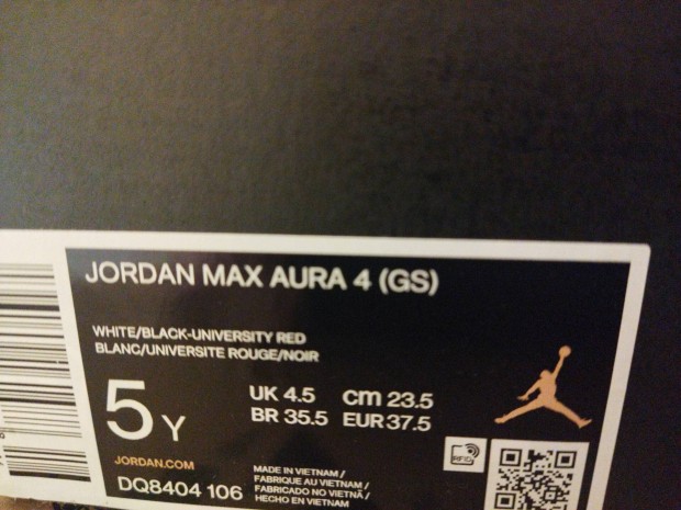 Jordan max aura 4