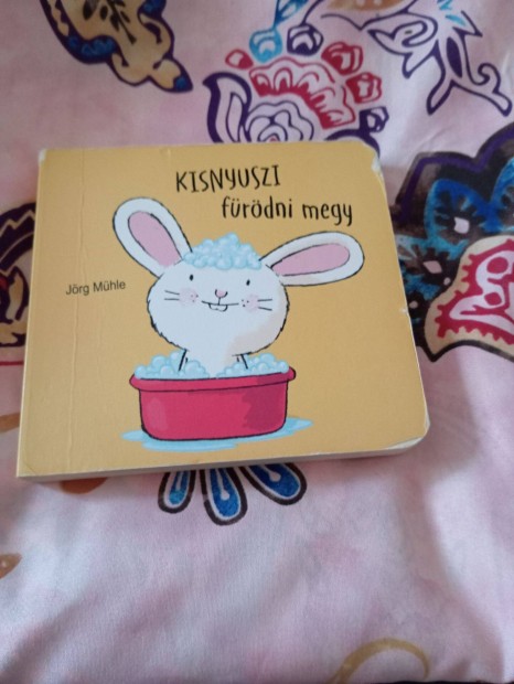 Jrg Mhle: Kisnyuszi frdni megy (Kisnyuszi 1.)