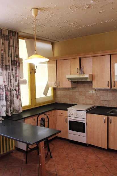 Joskar-ola lak�telepen elad� egy fel�j�tand� 59 m2-es lak�s