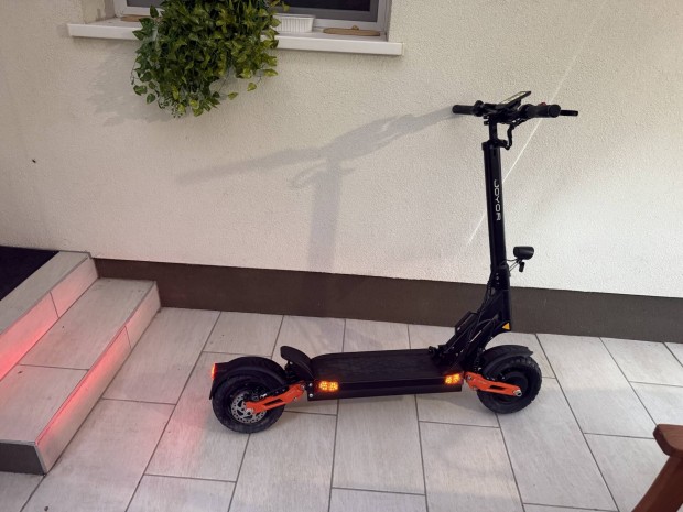 Joyor T10 ( kukirin verő ) elektromos roller