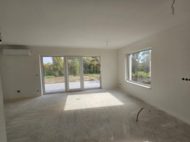 J�zsak�zpont Lak�park II. �tem�ben elad� ikerh�z!