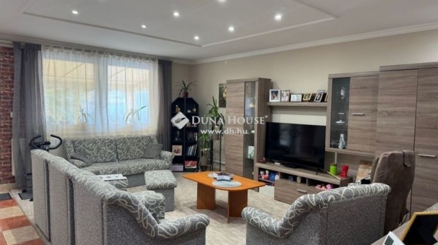 J�zs�n nappali + 5 szob�s csal�di h�z, 85 nm-es m�hellyel ELAD�!