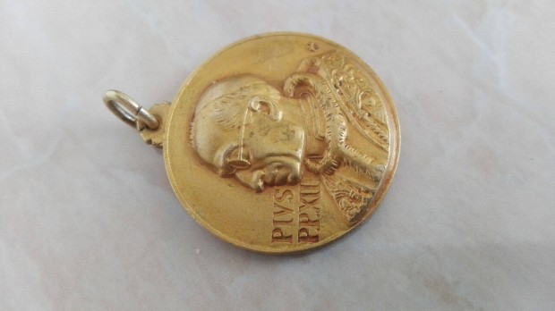 Jubileumi érem XII Pius Pápa 1950-es aranyozott bronz ritka db