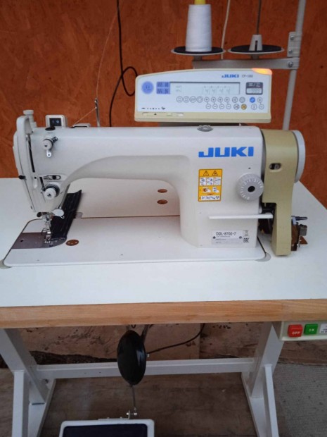 Juki DDL 8700-7, szlvgos gyorsvarro varrgp 