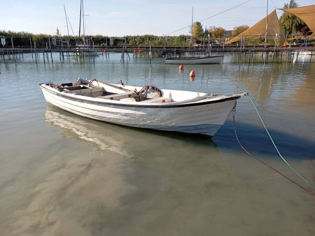 Jula / Capri csnak elad