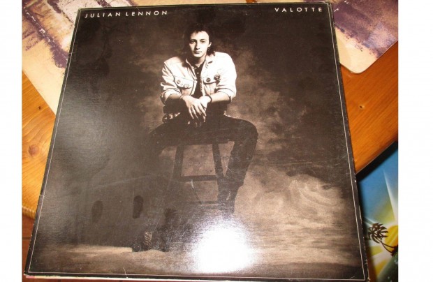 Julian Lennon LP hanglemez elad