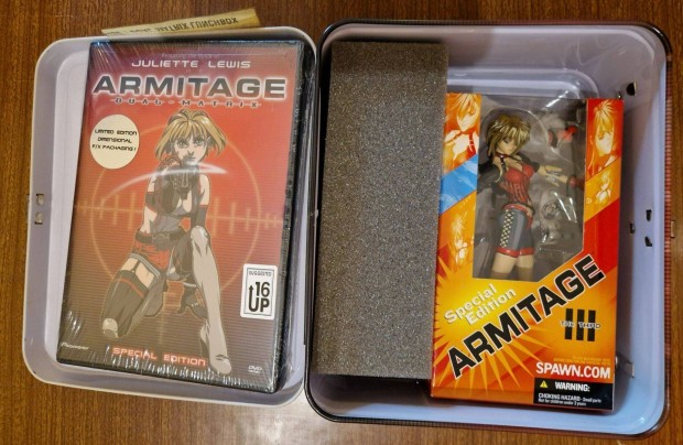 Juliette Lewis Armitage III Dual Matrix lunchbox, figura, DVD limitlt
