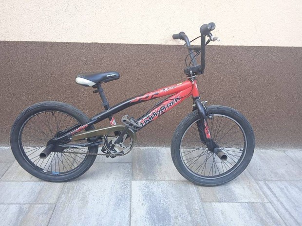Jumpertrek 20"-os ninőségi BMX kilépőkkel felszerelve!