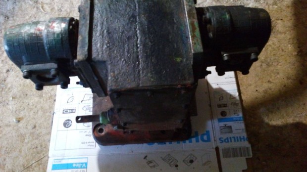 Jumz BH MTZ EO 2621 Belorus hidraulika szivatty