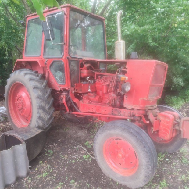Jumz traktor elad