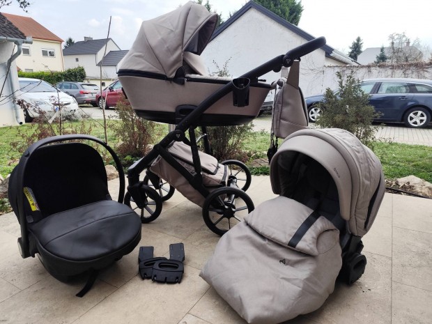 Junama Space B�zs 3:1 sz�p �llapot� babakocsi 