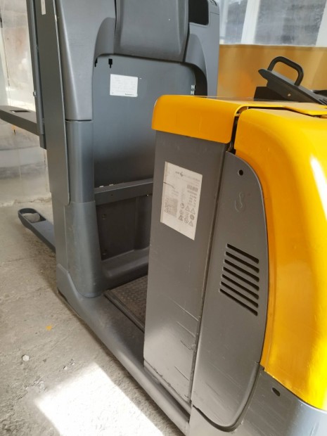 Jungheinrich 80 cm magas emelésű