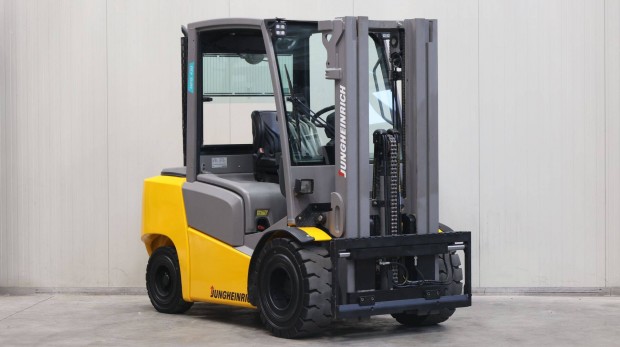 Jungheinrich DFG 430 3 tonn�s d�zel targonca
