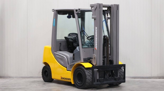 Jungheinrich DFG 430s 3 tonn�s d�zel targonca