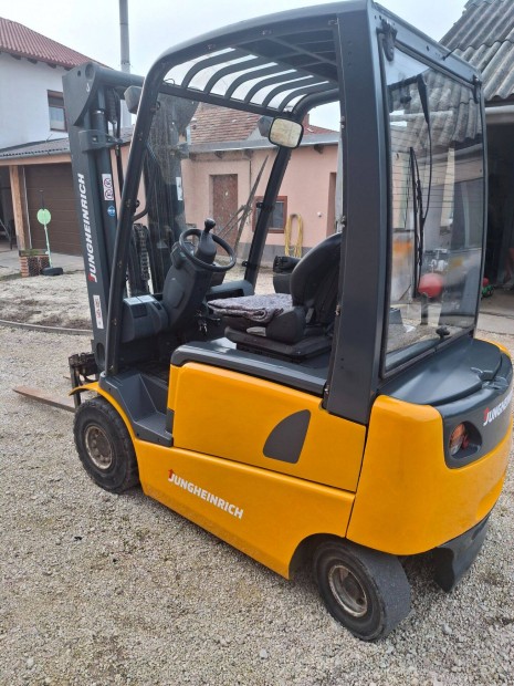 Jungheinrich EFG425k