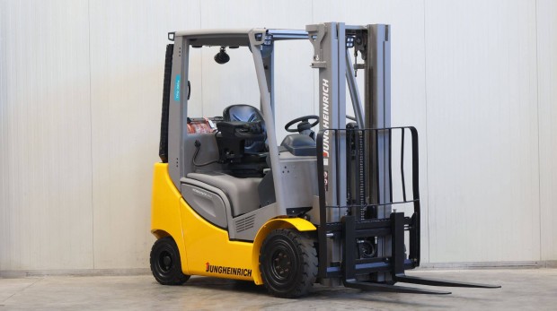 Jungheinrich EFG 320 elektromos 2 tonnás targonca