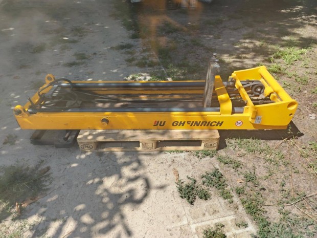 Jungheinrich targonca torony vill�kkal, traktorra szerelhet�