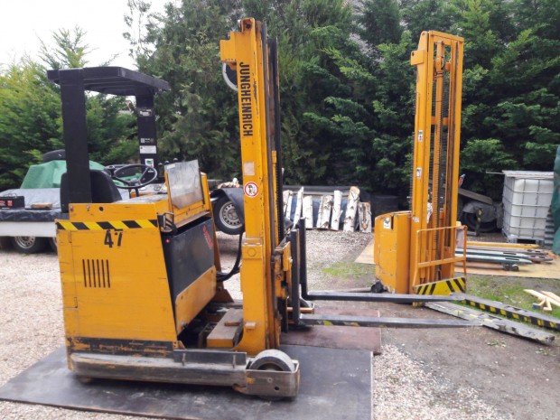 Jungheinrich tol�oszlopos rakt�ri targonca