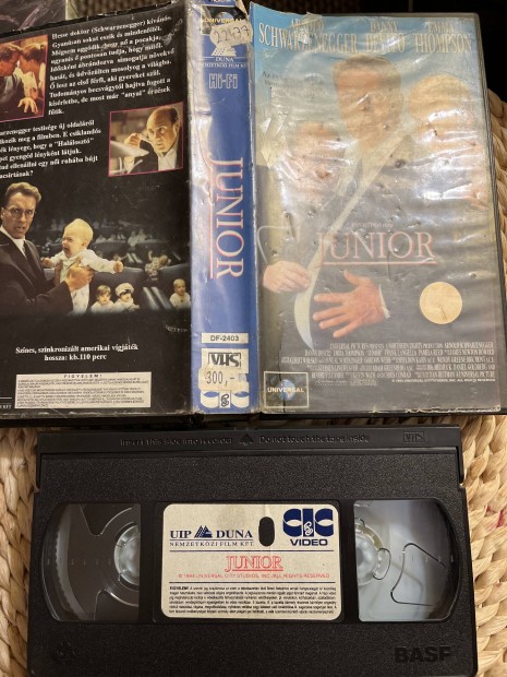 Junior vhs.     