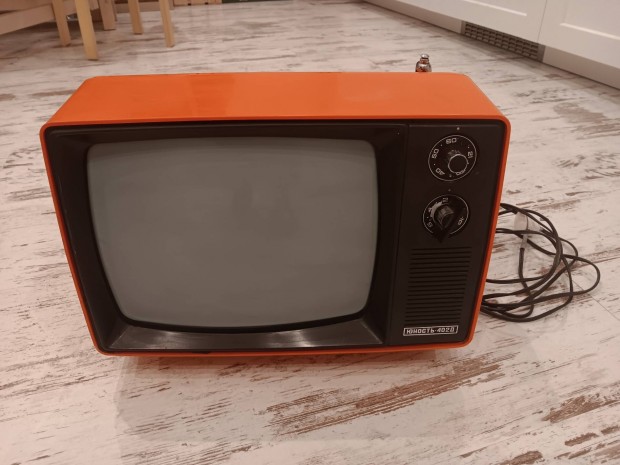 Junosz Retro TV narancs/piros