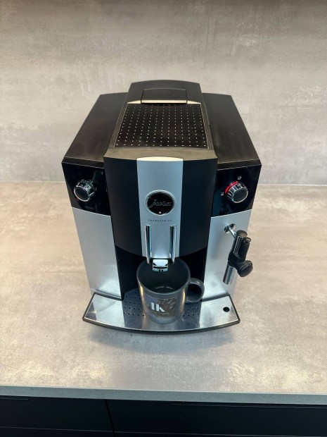 Jura Impressa C5 Sz�rke