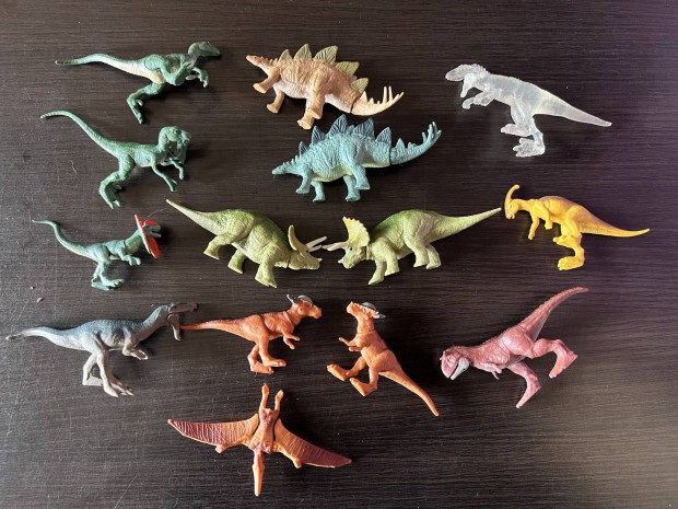 Jurassic World mini dinoszauruszok egyben