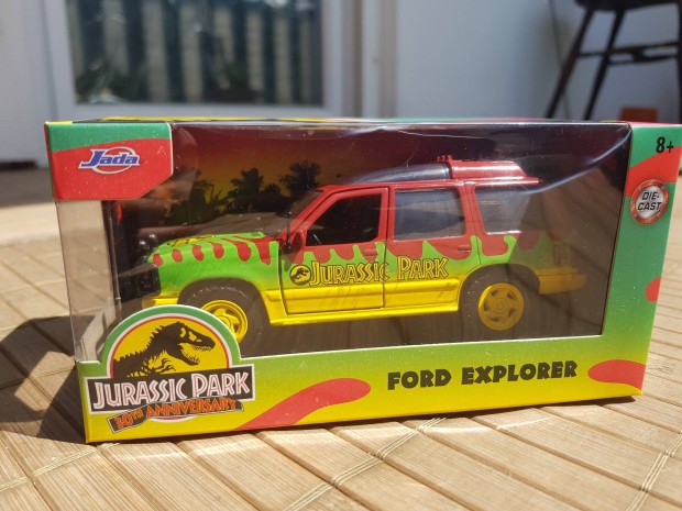Jurassic park ford explorer 1:32
