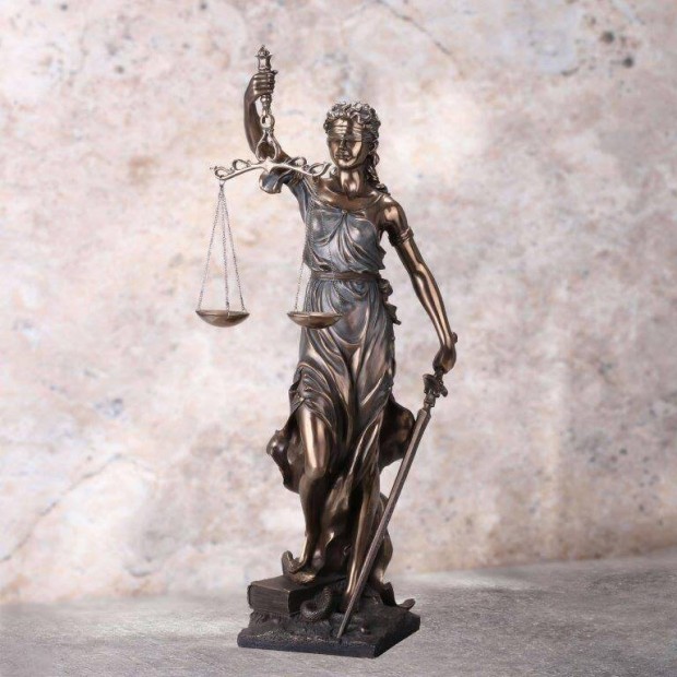 Justitia szobor