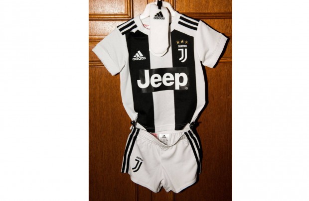 Juventus fekete fehér eredeti adidas 2018-19 baby szett (80, 86)