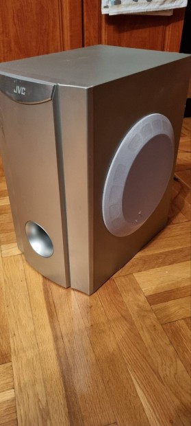 Jvc subwoofer, mlynyom 