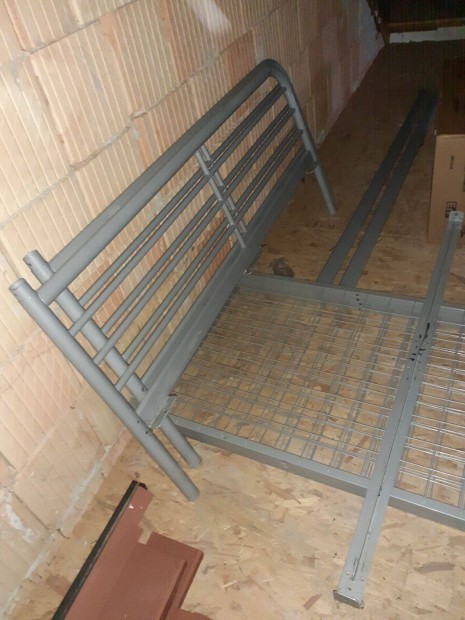 Jysk fém ágykeret és ágyrács 140x200 csere is