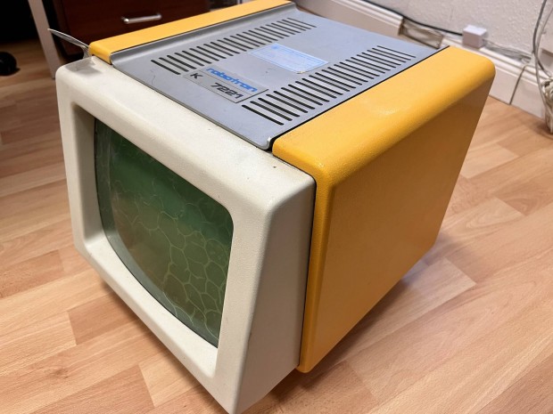 K7221 retro keletnmet szmtgp terminl kperny