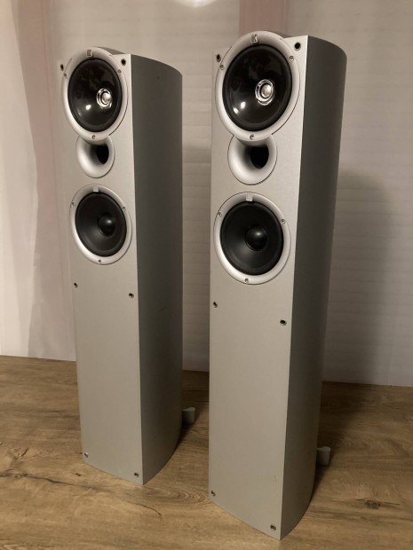 KEF Q4 ( England)