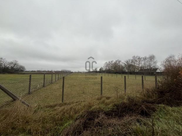 KELETI ELKER�L� MELLETTI TER�LET ELAD�!!!!