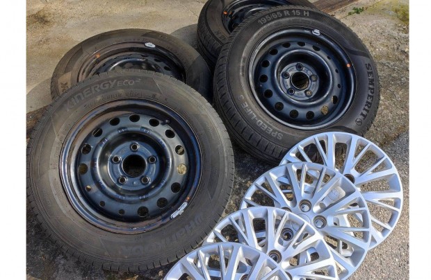 KIA15" 5x114.3 lemezfelni 195/65 R15 ny�rigumi +aj�nd�k Kia d�szt�rcsa