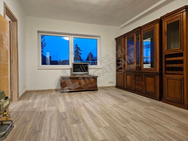 KIAD� 2,5 szob�s lak�s XII. ker�let D�niel �ton