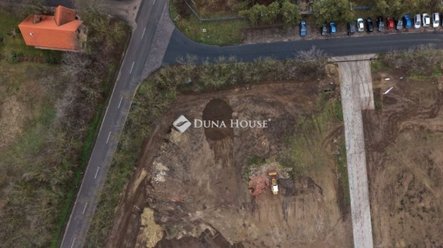 KIAD� 5000 m TELEK MONORON,  M4  k�zel�ben