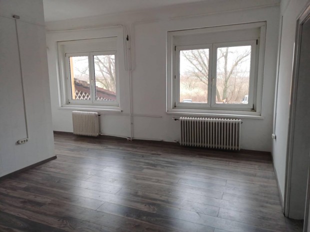 KIAD� IROD�K SOLYM�RON  J� MEGK�ZEL�T�S | AZONNAL BIRTOKBA VEHET�