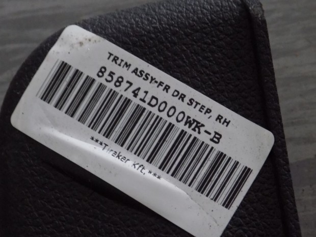 KIA CARENS TRIM-RR STEP PLATE RH elad