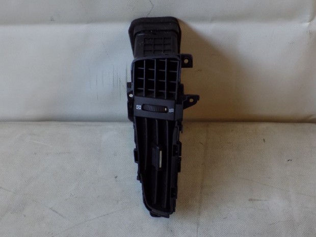 KIA CEED DUCT ASSY-CTR AIR VENT LH eladó