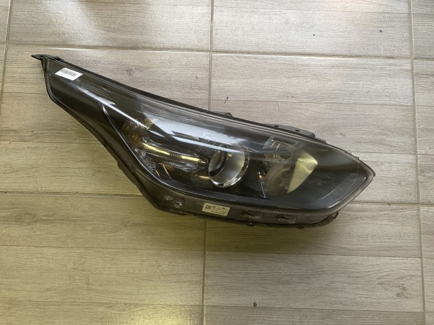 KIA CEED FÉNYSZÓRÓ eladó