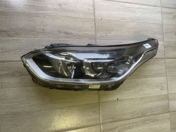 KIA CEED FÉNYSZÓRÓ eladó