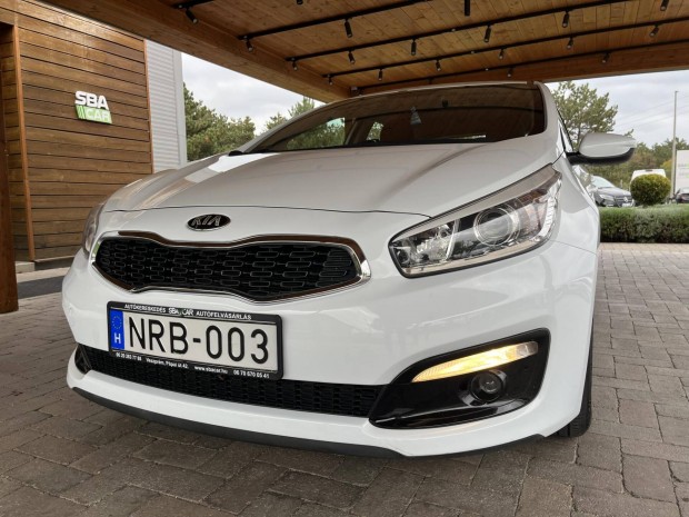 KIA CEE'D 1.4 Cvvt Bronze Vgig vezetett szervi...