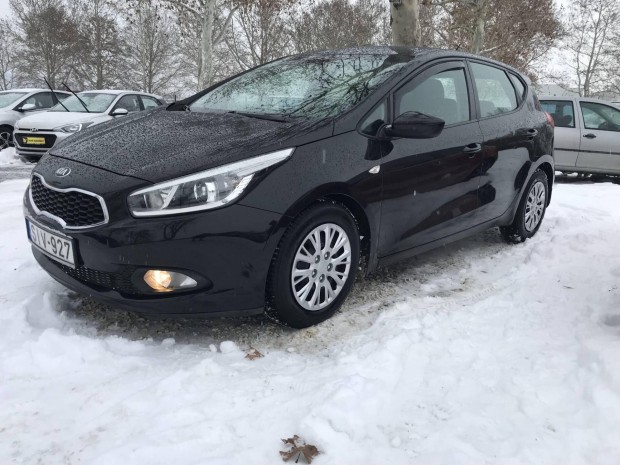 KIA CEE'D 1.4 Cvvt EX 160000Km! T�k�letes m�sza...